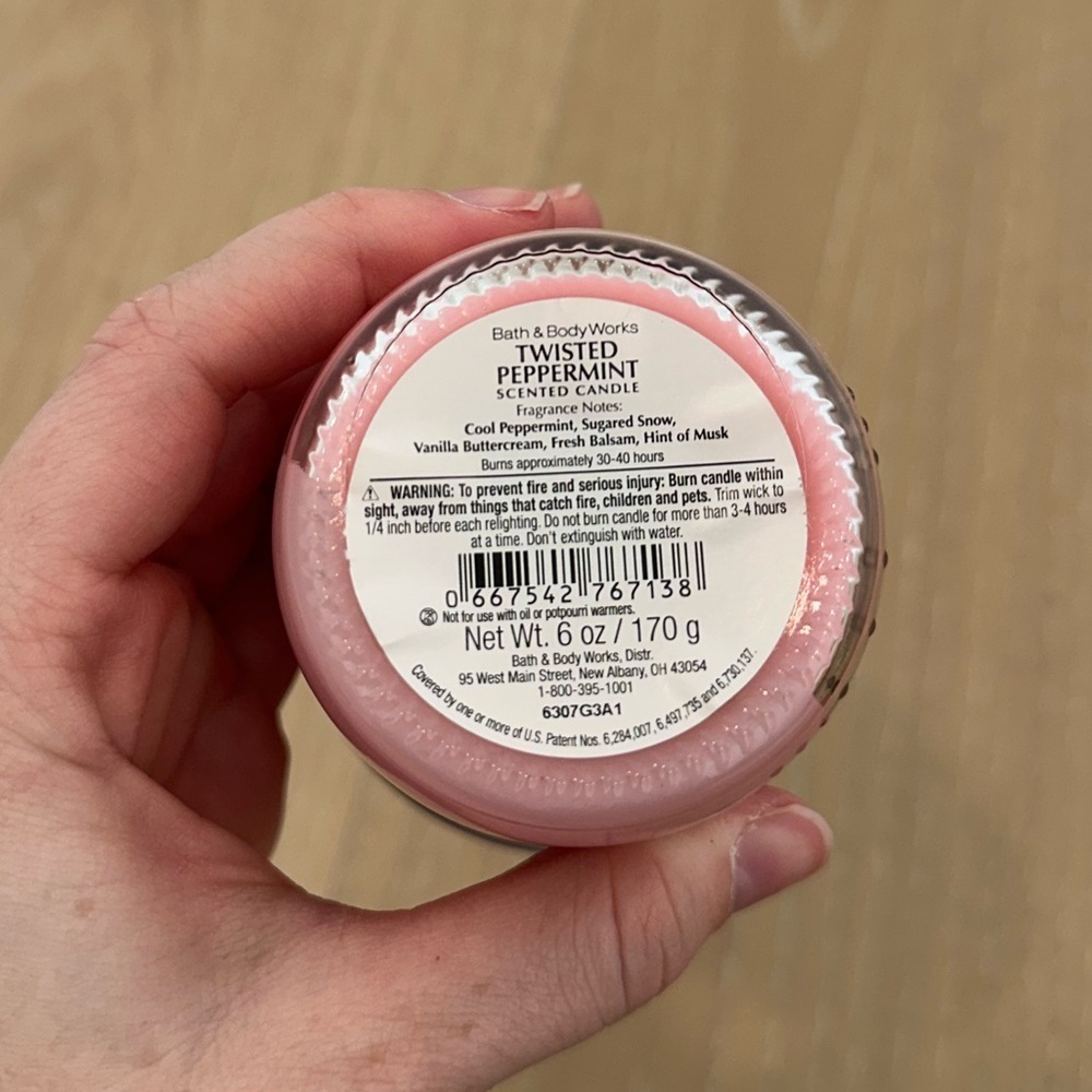 Bath and Body Works Twisted Peppermint 1 wick Candle Pink Winter Holiday Vanilla - Picture 8 of 8